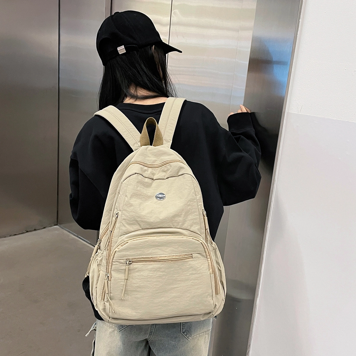 普乐威 高颜值轻便日系书包防泼水多兜电脑通勤百搭旅游 尼龙 背包双肩包 男女同款情侣款 米白色/黑色/卡其色