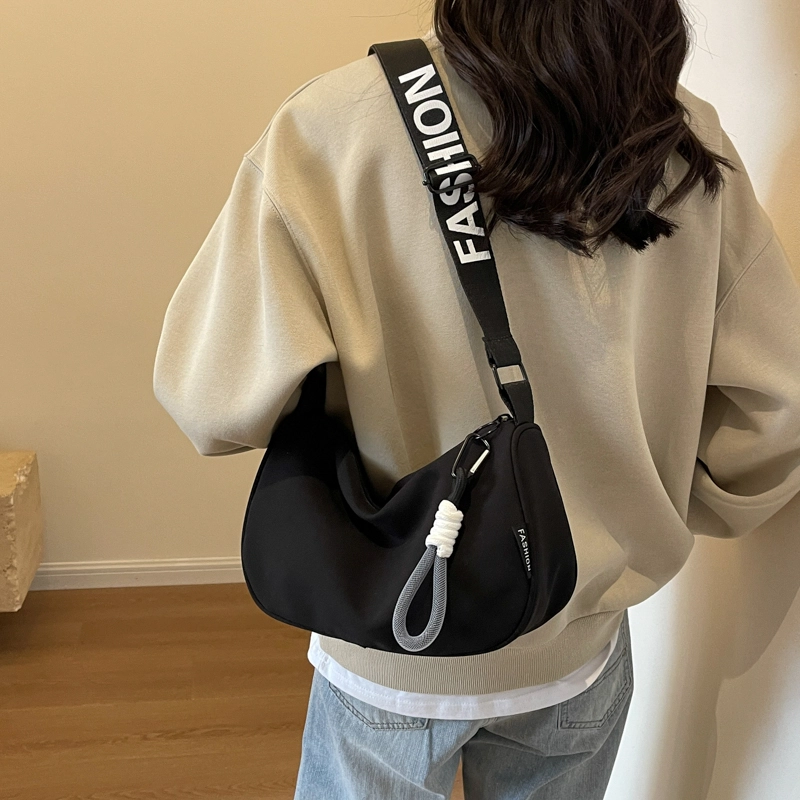 普乐威 高颜值简约时尚百搭小众通勤 布 单肩包 男女同款情侣款 白蓝/白黑/黑色
