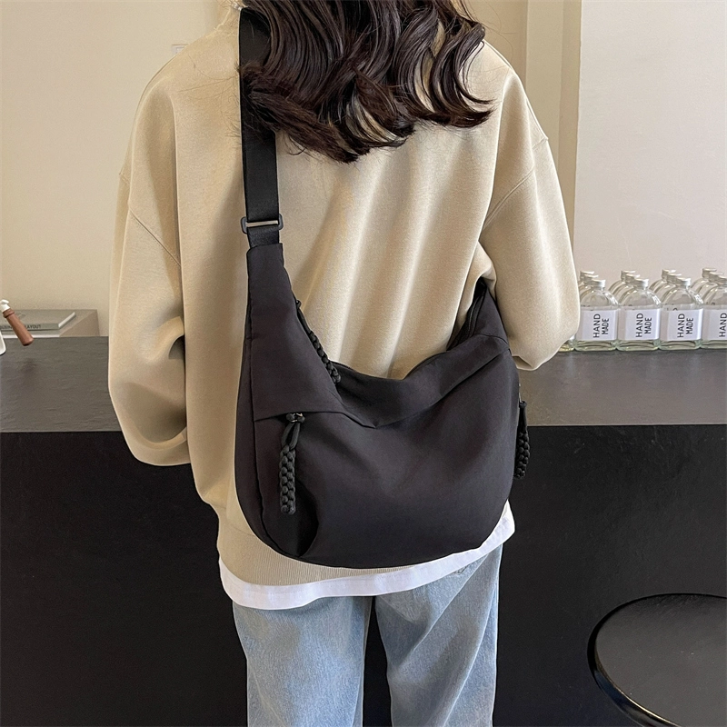 普乐威 简约百搭高级感轻便文艺上课通勤 布 单肩包 男女同款情侣款 多色