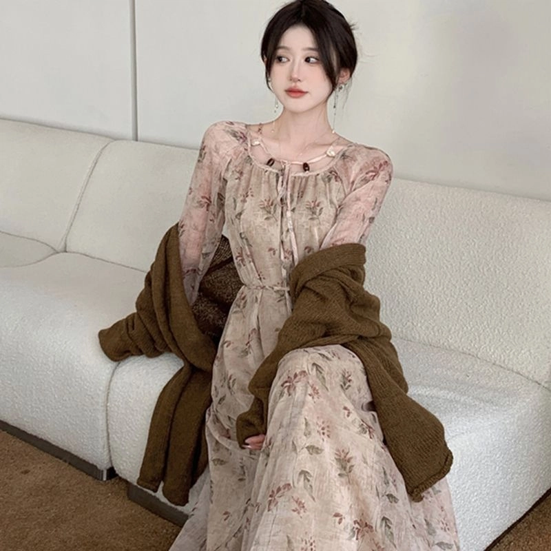俞兆林 新中式中国风小众松弛清冷设计感裙子简约舒适碎花复古长袖连衣裙 女款