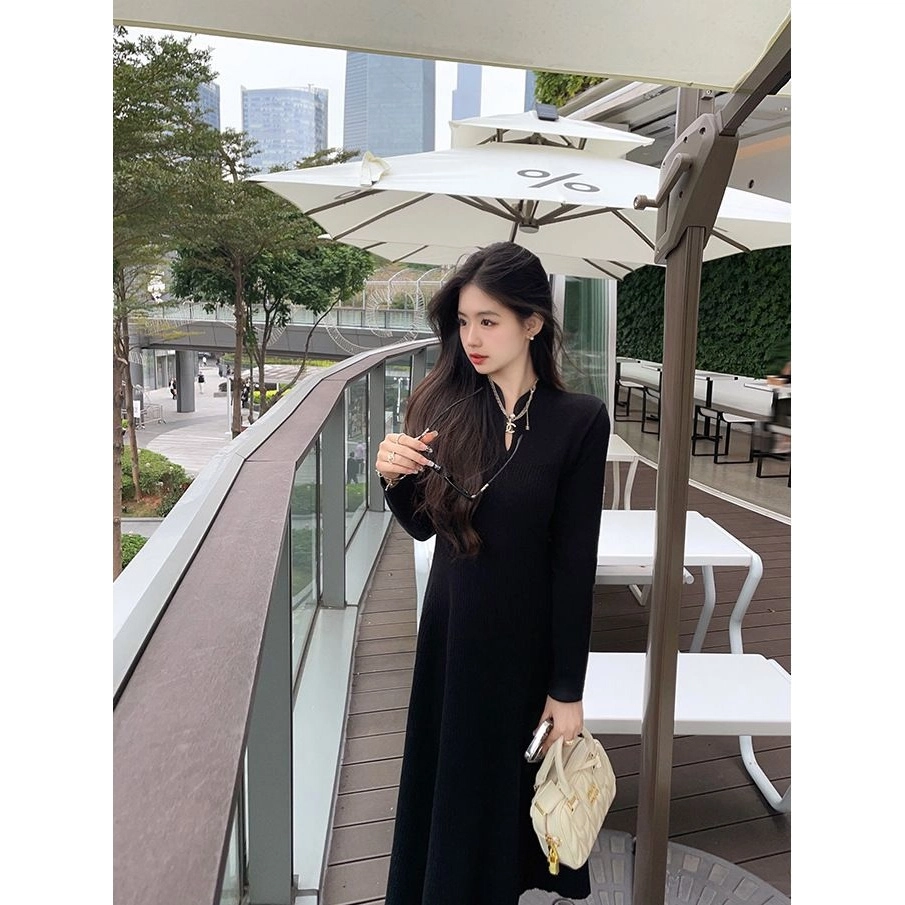 俞兆林 新中式淑女气质收腰针织垂感简约舒适优雅轻熟感长袖连衣裙 女款