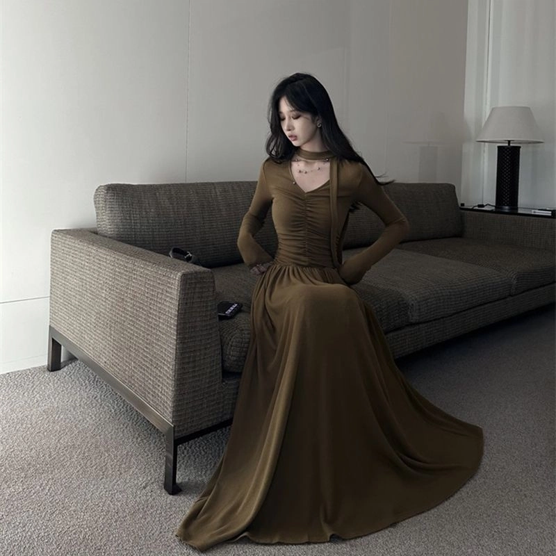 俞兆林 小众设计感舒适飘带气质修身显瘦优雅长袖连衣裙 女款