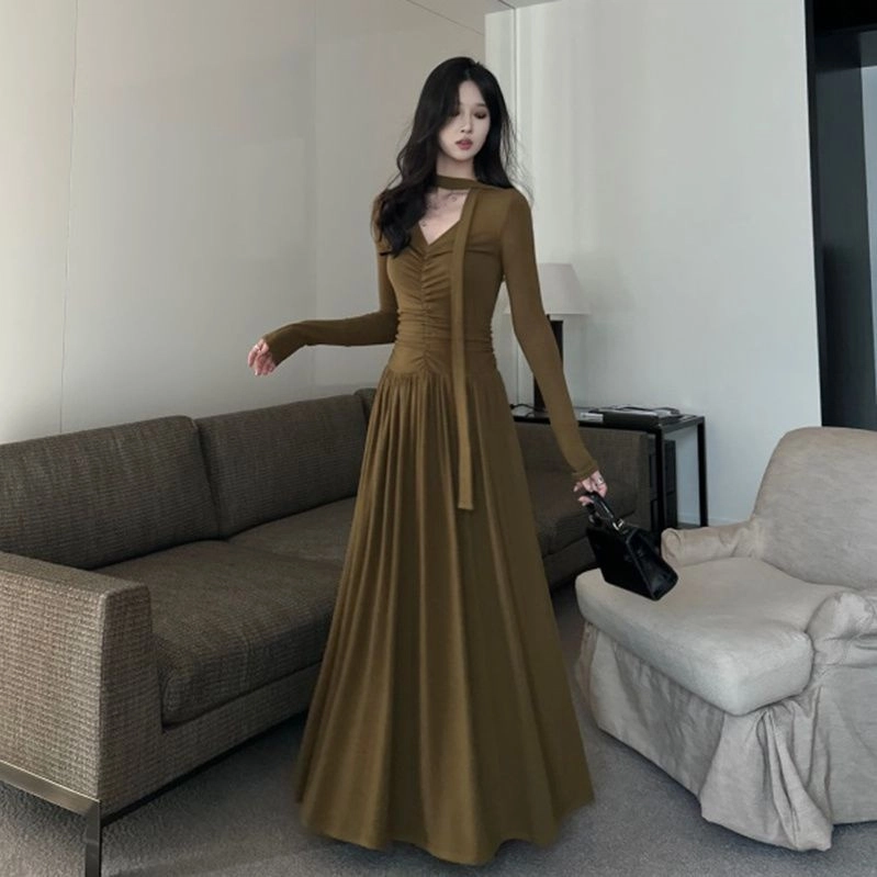 俞兆林 小众设计感舒适飘带气质修身显瘦优雅长袖连衣裙 女款