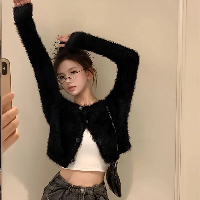 俞兆林 氛围感休闲简约舒适短款修身显瘦百搭针织衫 女款