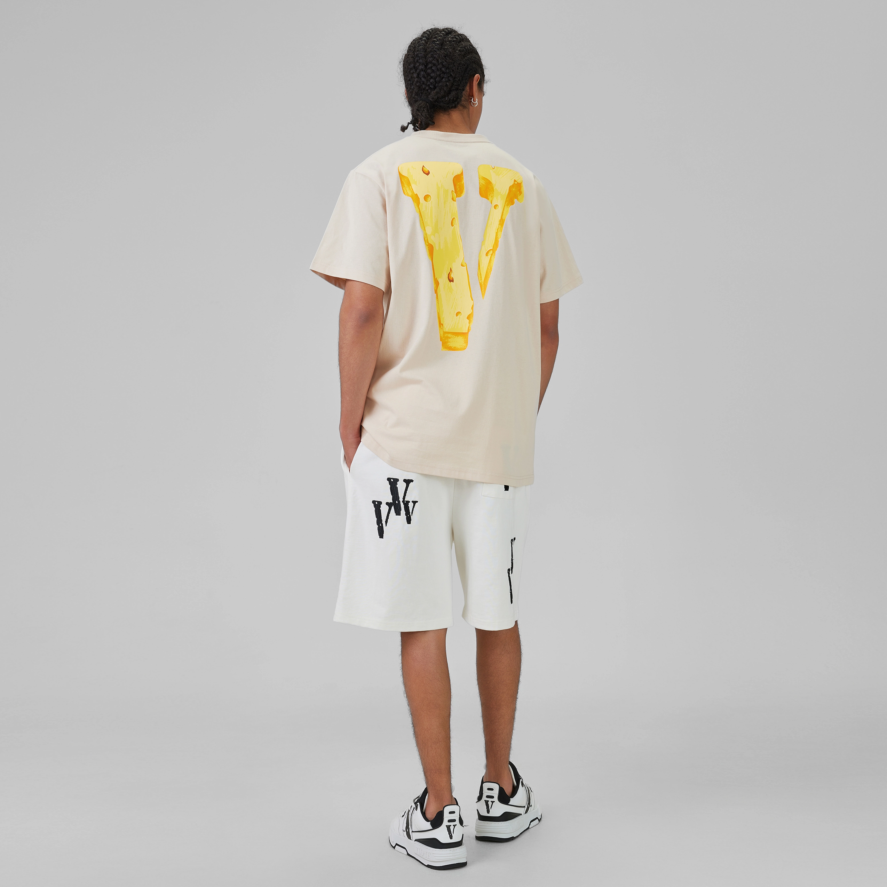 VLONE FRIENDS-LOGO T