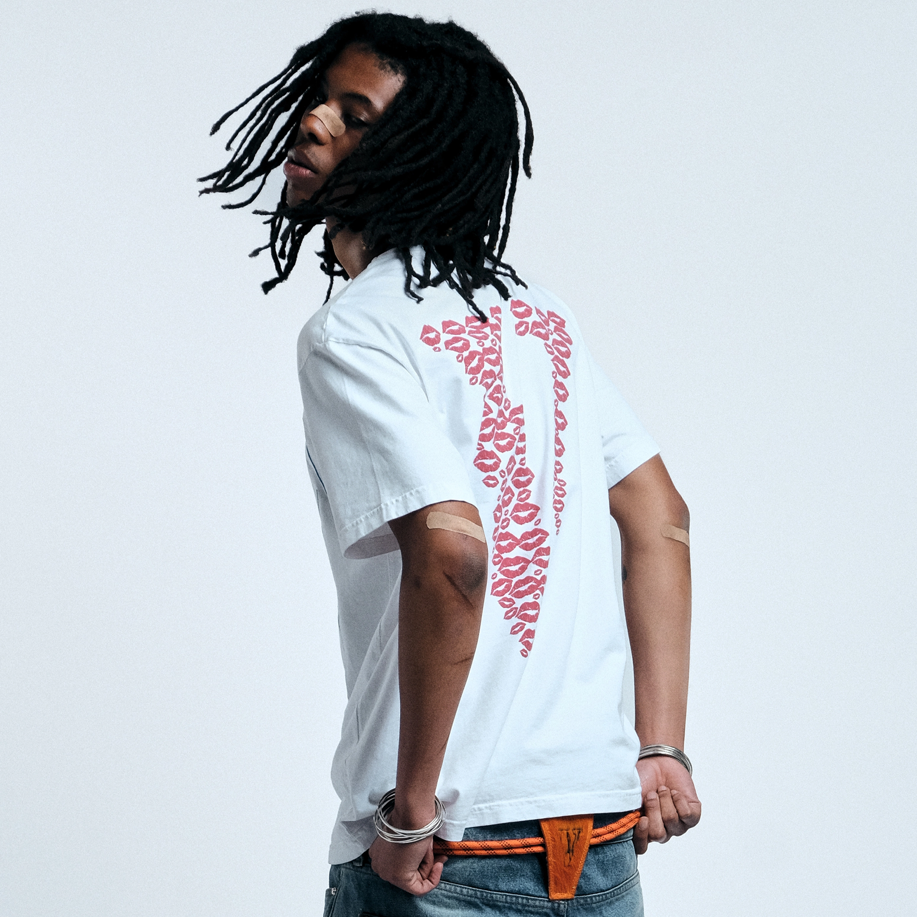 VLONE Staple kiss VLogo T