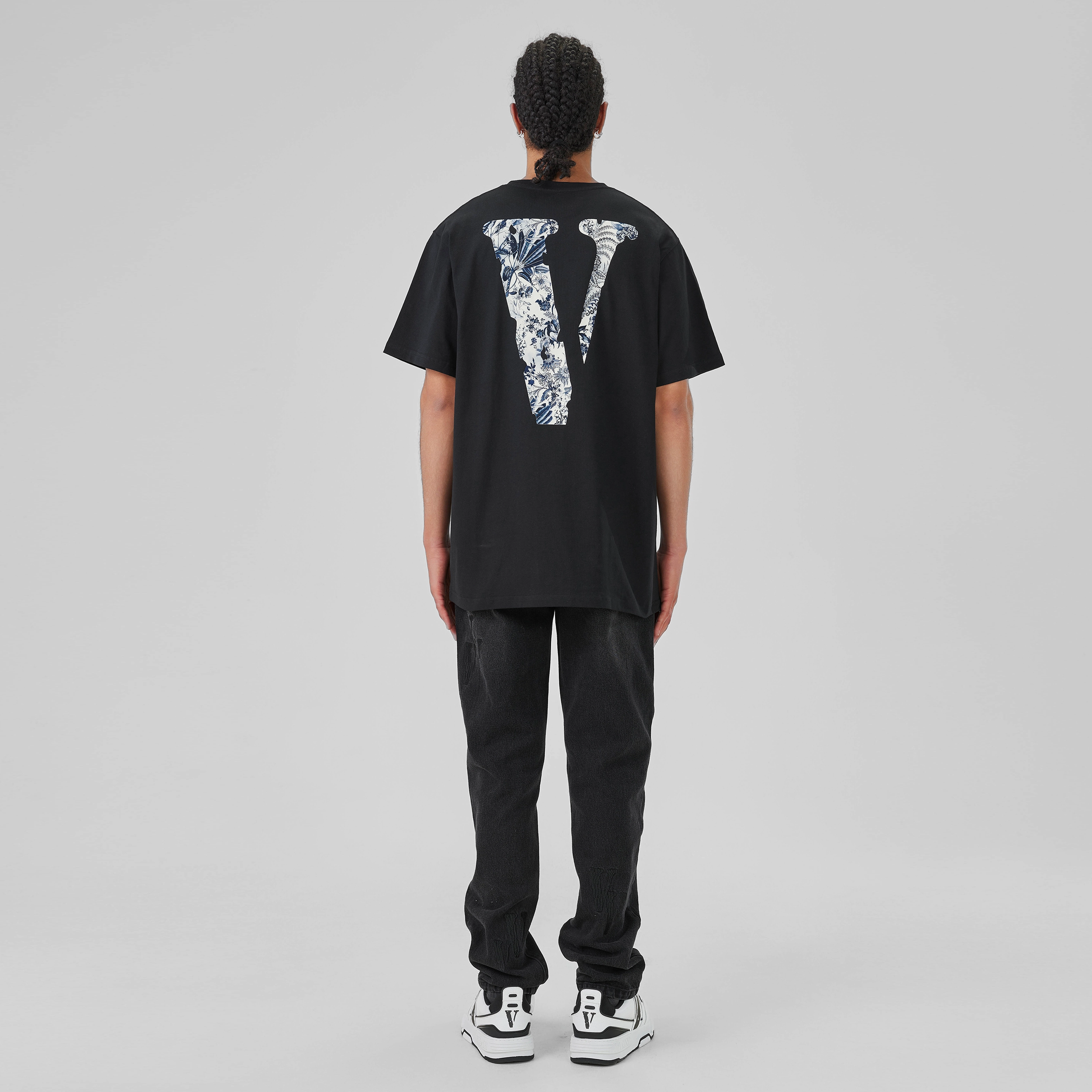 VLONE FRIENDS-LOGO T