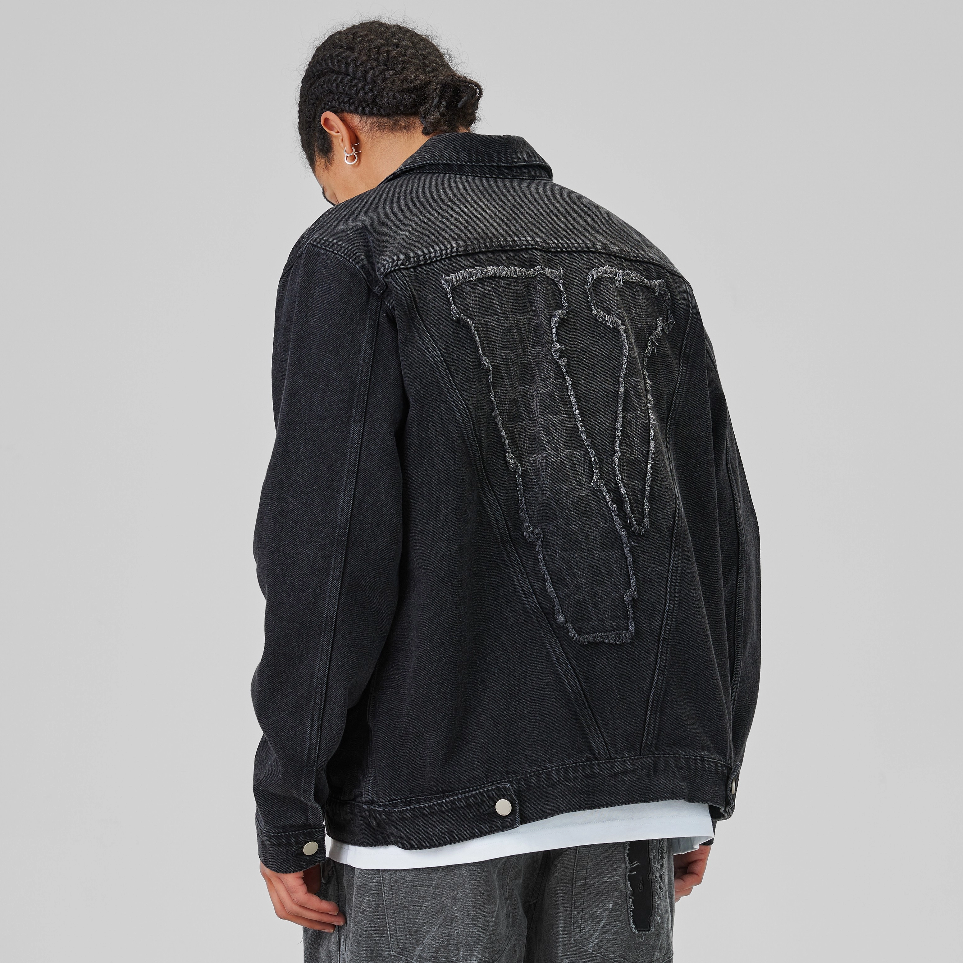 VLONE logo v