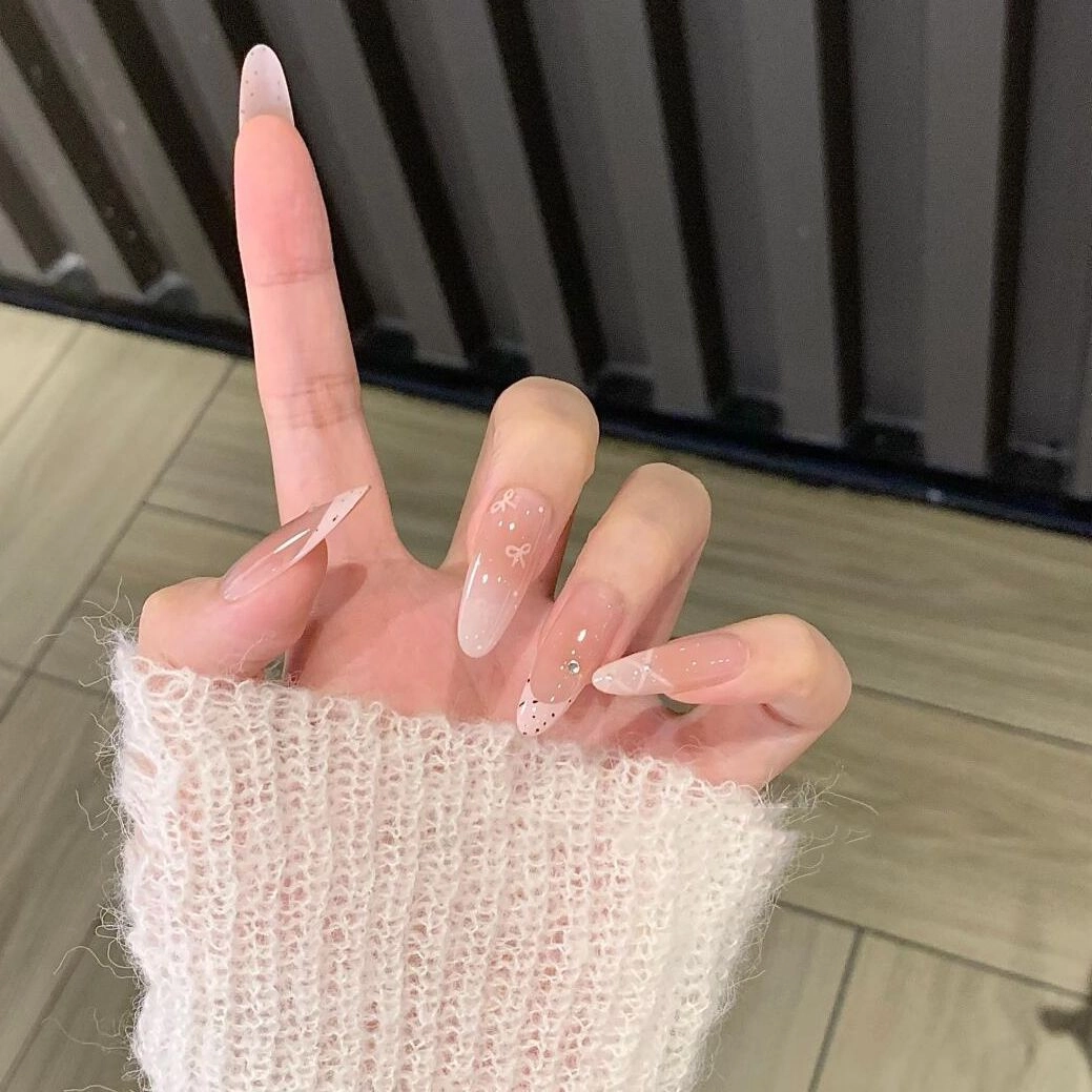 嘉比兔 高级感气质波点富家千金穿戴甲轻奢法式渐变显白蝴蝶结美甲贴  杏仁浅色晕染 可爱