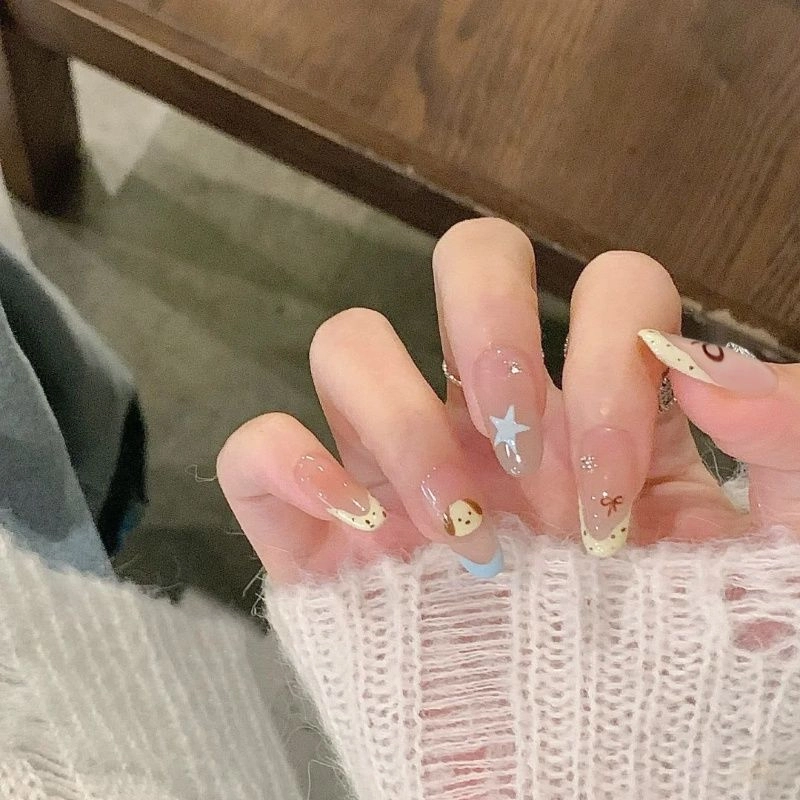 嘉比兔 纯欲小奶狗蝴蝶结法式穿戴甲甲片星星美甲穿戴甲显白美甲贴片  杏仁浅色裸色 可爱