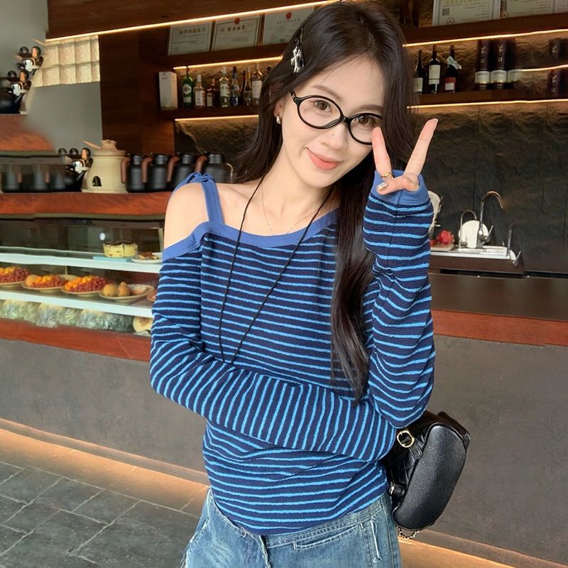 SYEEE WITH U T