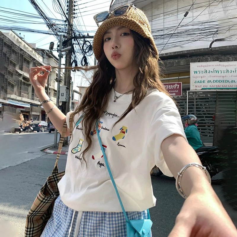SYEEE WITH U ins T