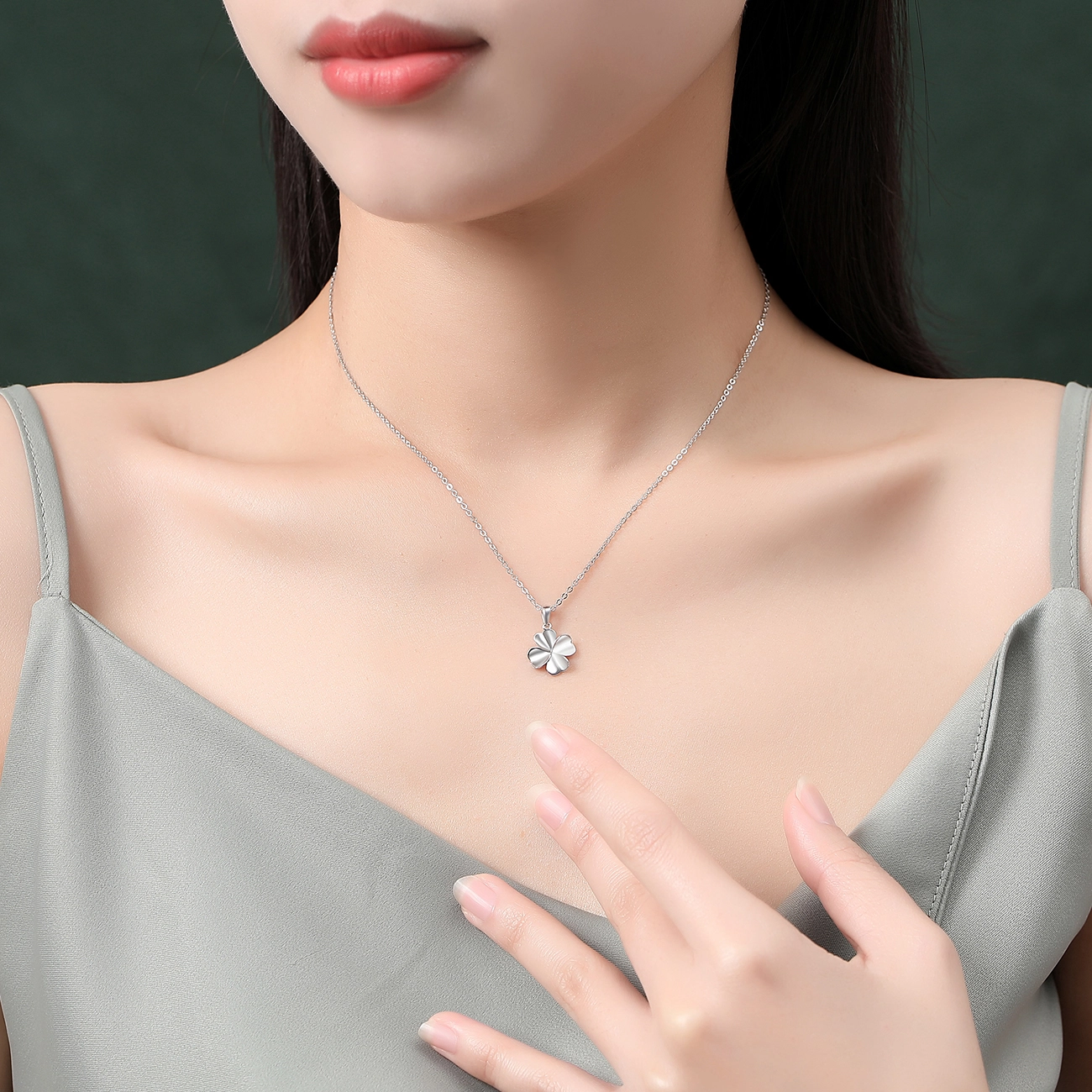 爱丽丝珠宝 四叶草 小众高级感新中式 铂金 项链 女款