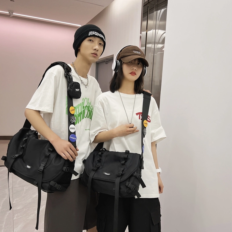 行途 百搭大容量休闲港风机能包工装包 尼龙 斜挎包 常规 男女同款情侣款 黑色
