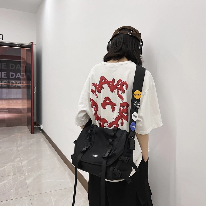 行途 百搭大容量休闲港风机能包工装包 尼龙 斜挎包 常规 男女同款情侣款 黑色
