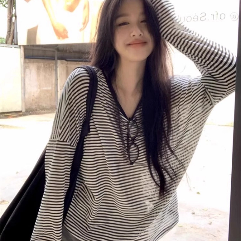 TLXT T