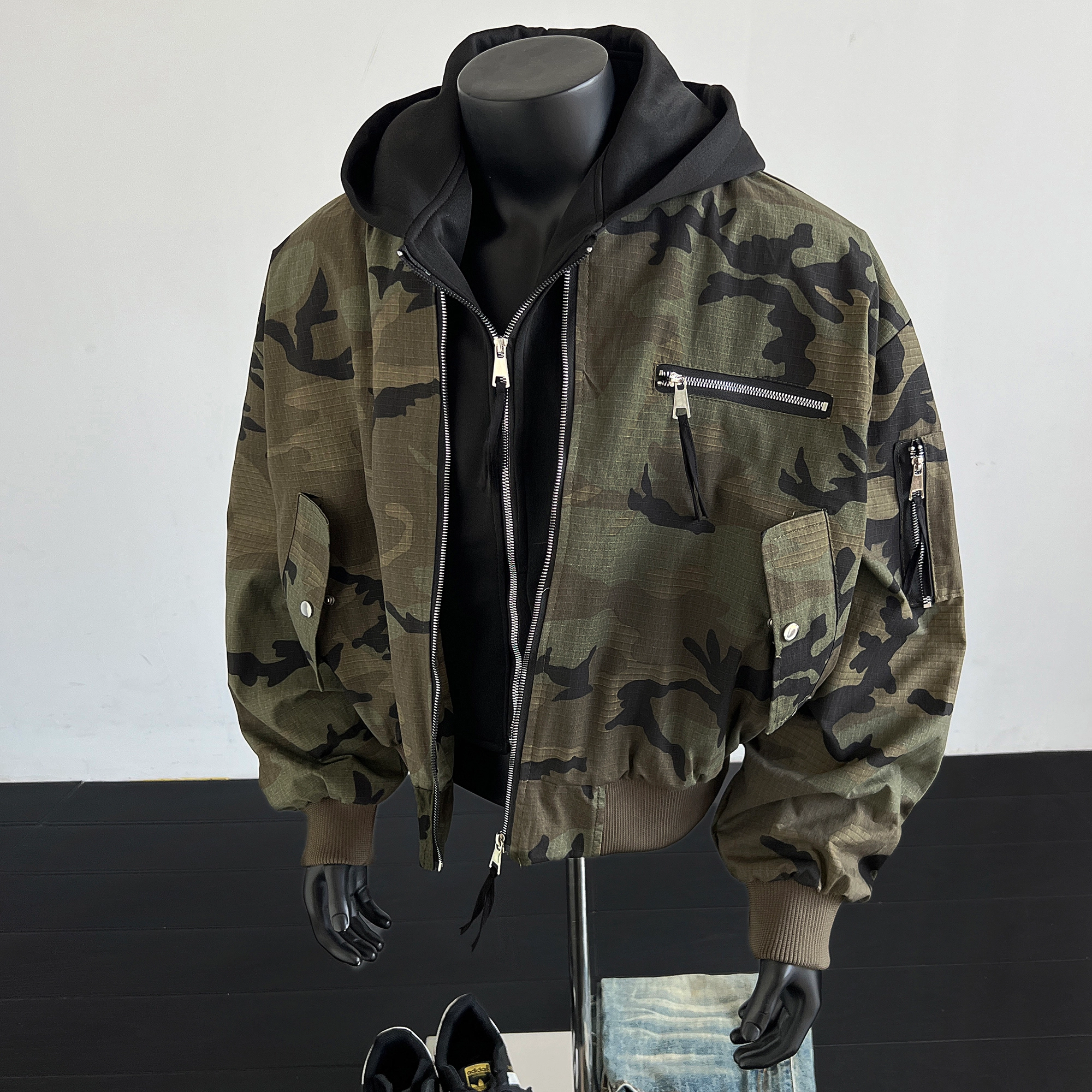 TESTUNG bomber
