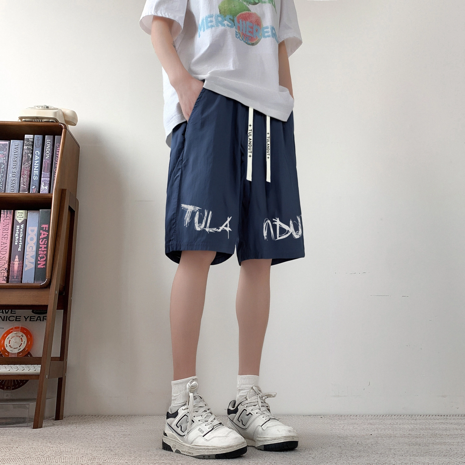 图兰朵 夏季冰丝凉感透气美式复古高街多巴胺色系高级感中腰垂感柔软不硬亲肤舒适日常通勤直筒无性别主义运动休闲短裤 男女同款