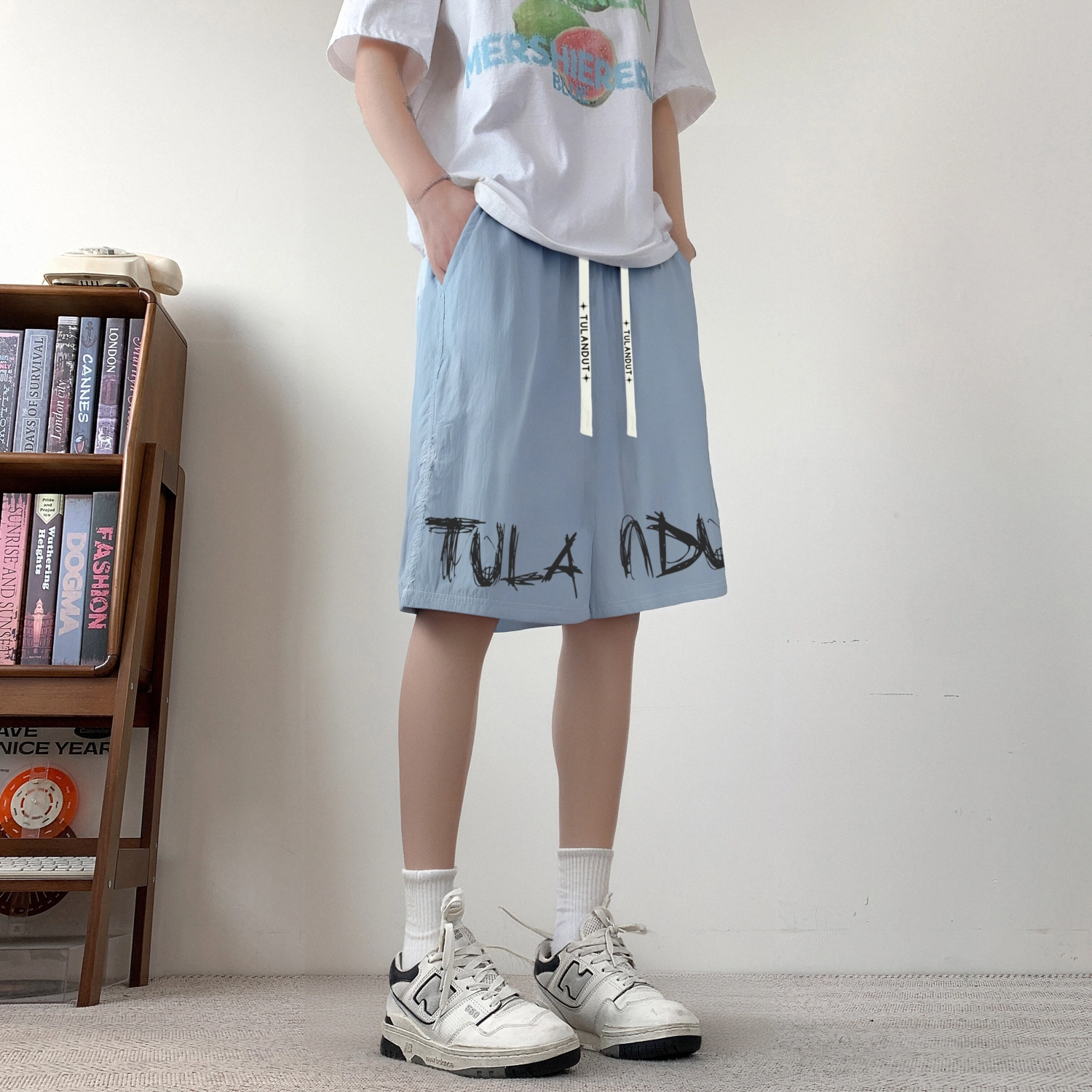 图兰朵 夏季冰丝凉感透气美式复古高街多巴胺色系高级感中腰垂感柔软不硬亲肤舒适日常通勤直筒无性别主义运动休闲短裤 男女同款