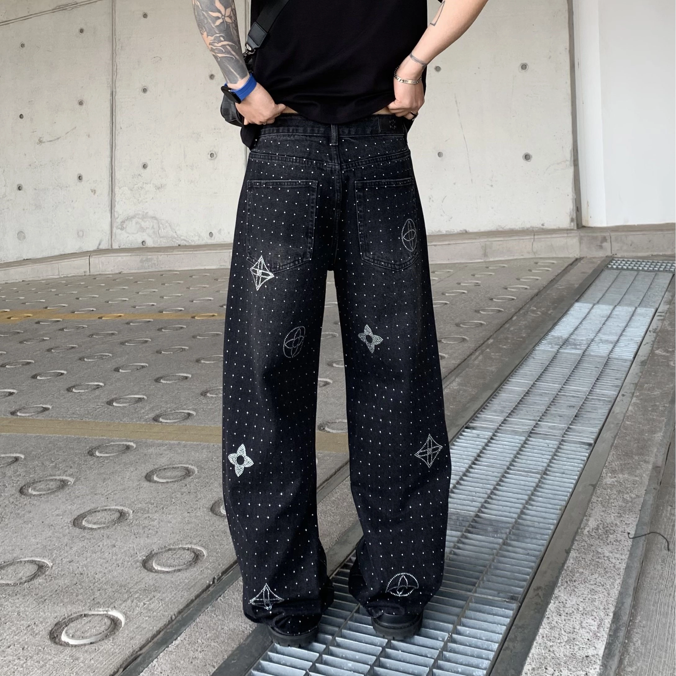 帝狼牛 美式高街风高级感满天星烫钻印花宽松直筒长裤水洗牛仔裤 男女同款