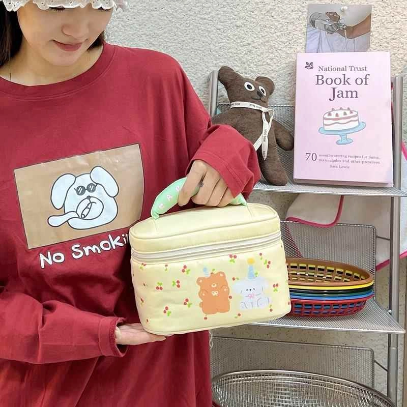 轻迎 卡通小熊化妆包收纳包洗漱包手提包便携旅行包防水宿舍可爱化妆包 便捷手提