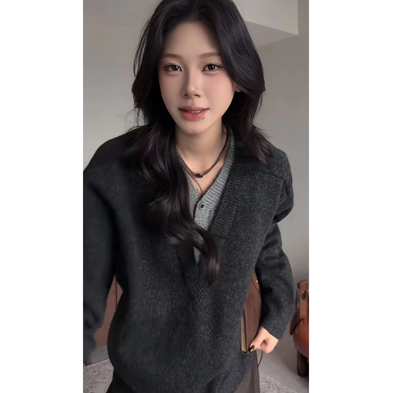 v