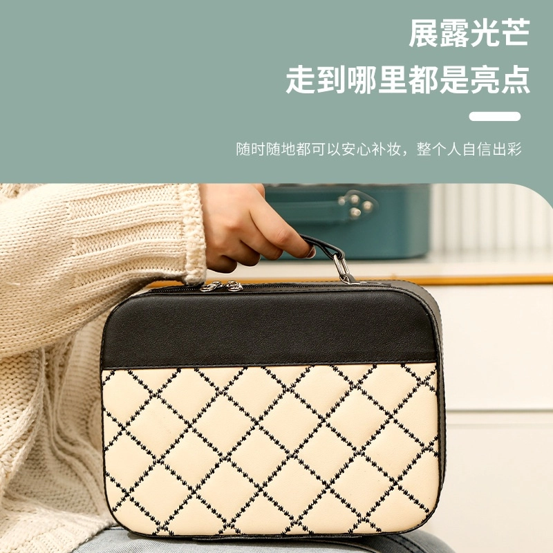 艾情草之恋 绣格化妆包 大容量