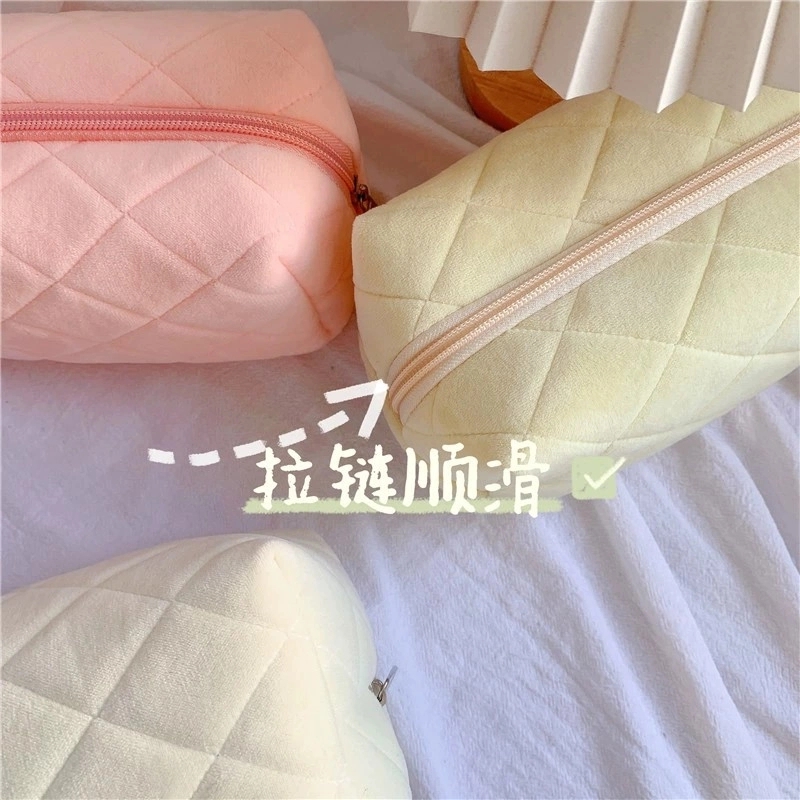 舒小奢旅行化妆包便携大容量水晶绒高级感洗漱包宿舍护肤品收纳包 防尘收纳便携