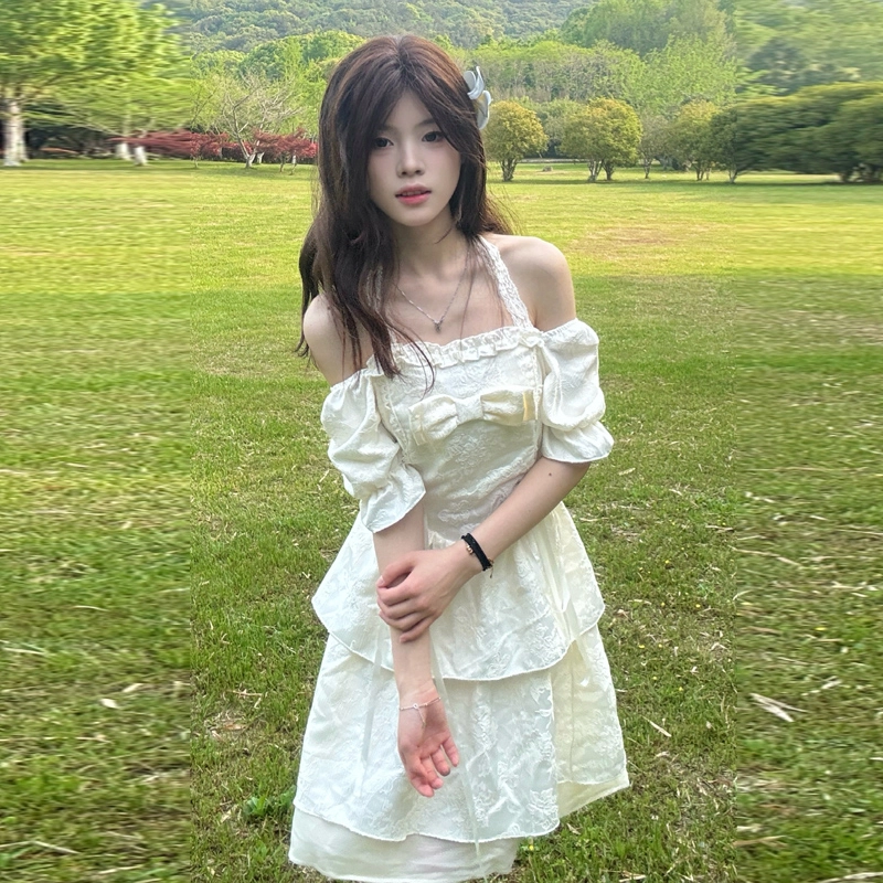 珠蒂美 富家千金裙子温柔气质显白蝴蝶结短裙森系公主吊带连衣裙 女款 米杏色
