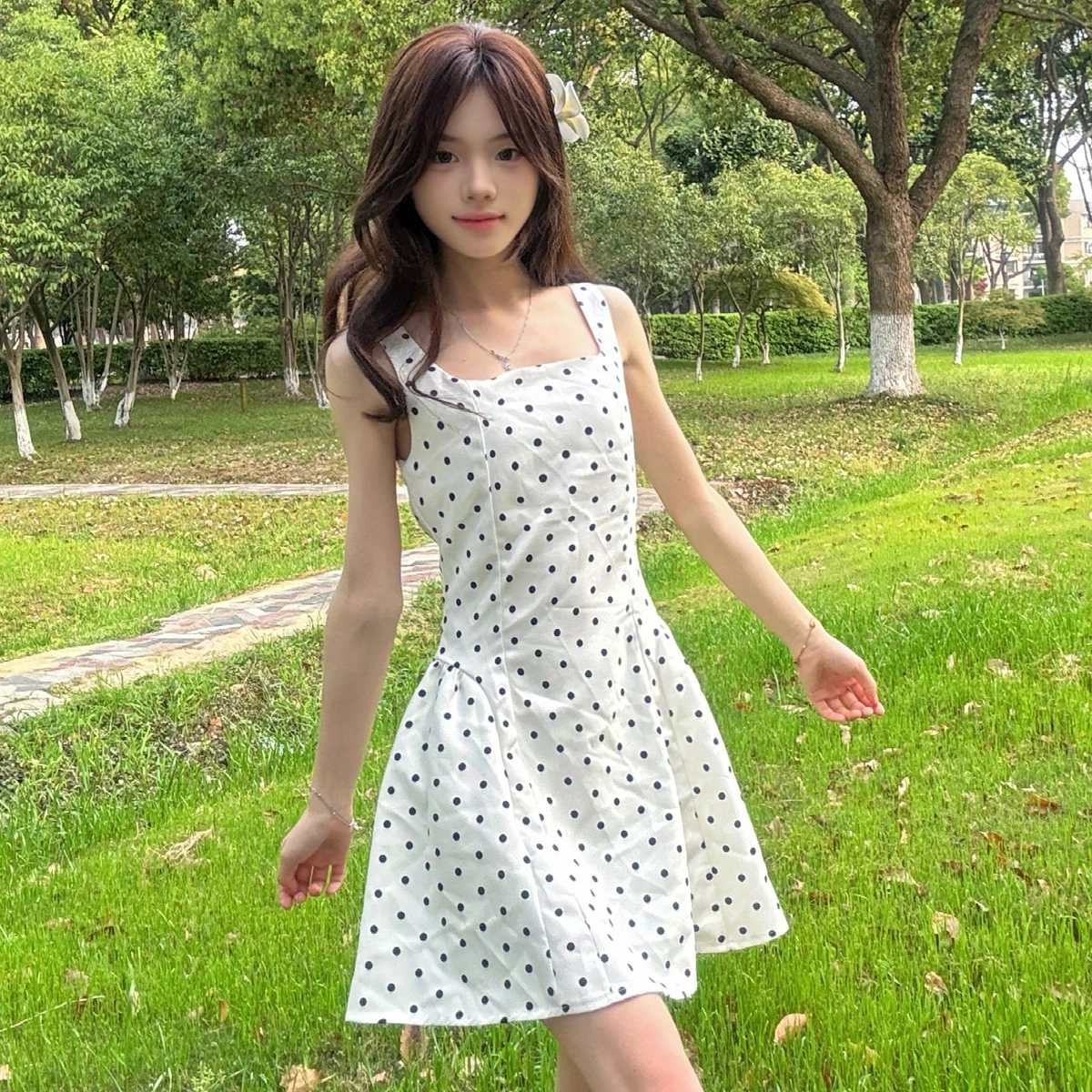 珠蒂美 甜辣穿搭法式绑带夏季气质波点显瘦收腰辣妹高级短裙吊带连衣裙 女款