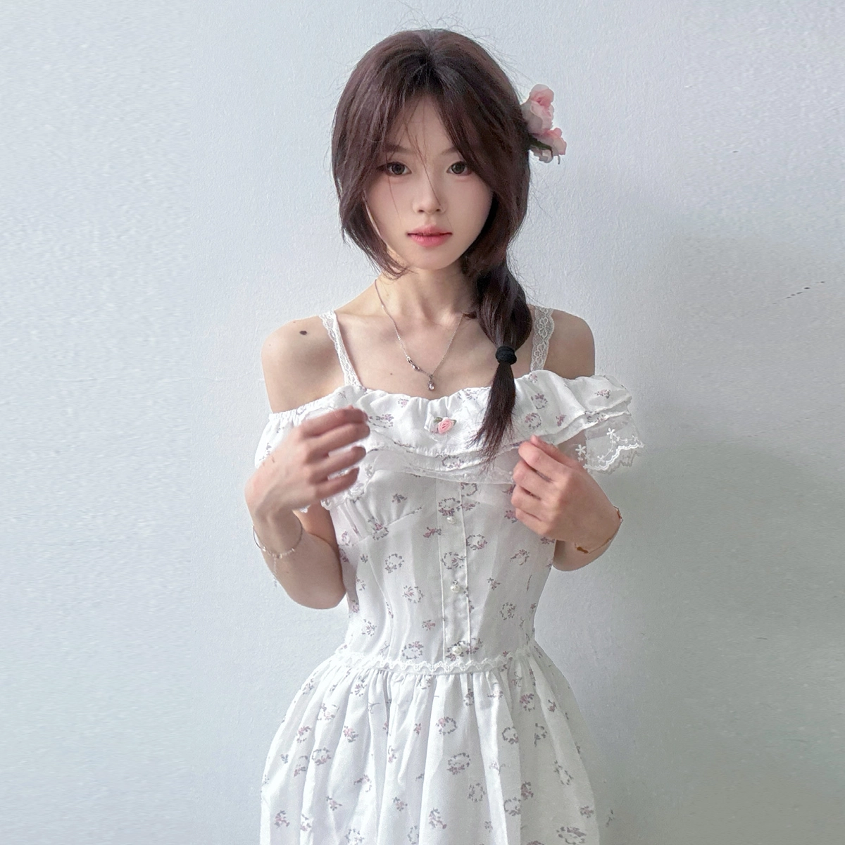 珠蒂美 碎花一字肩蕾丝仙女收腰蓬蓬裙子气质吊带连衣裙 女款