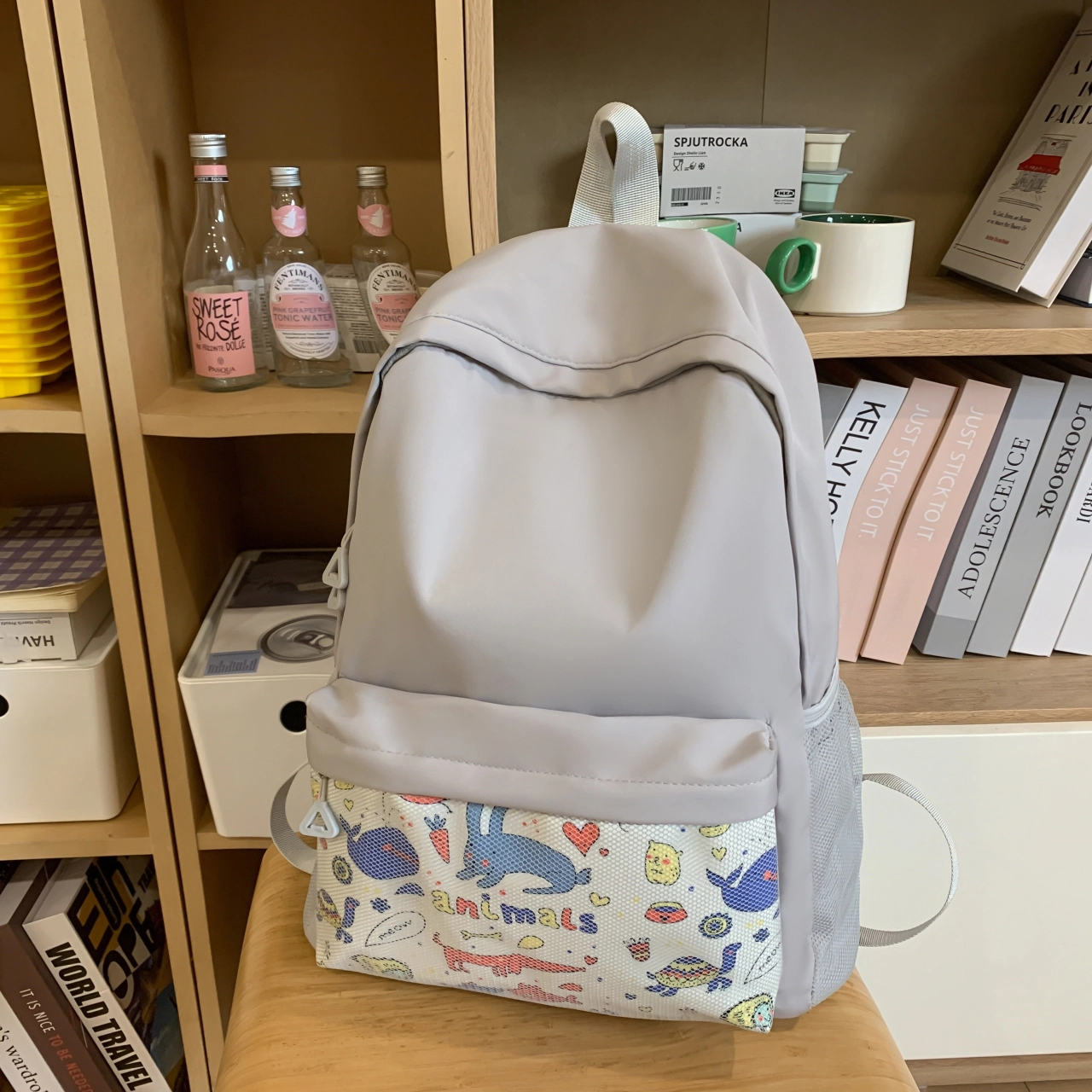 泰格奴 涂鸦精美机能通勤旅行小清新轻便高颜值大容量背包上课百搭书包 尼龙 双肩包 常规 男女同款情侣款 白色/灰色/黑色