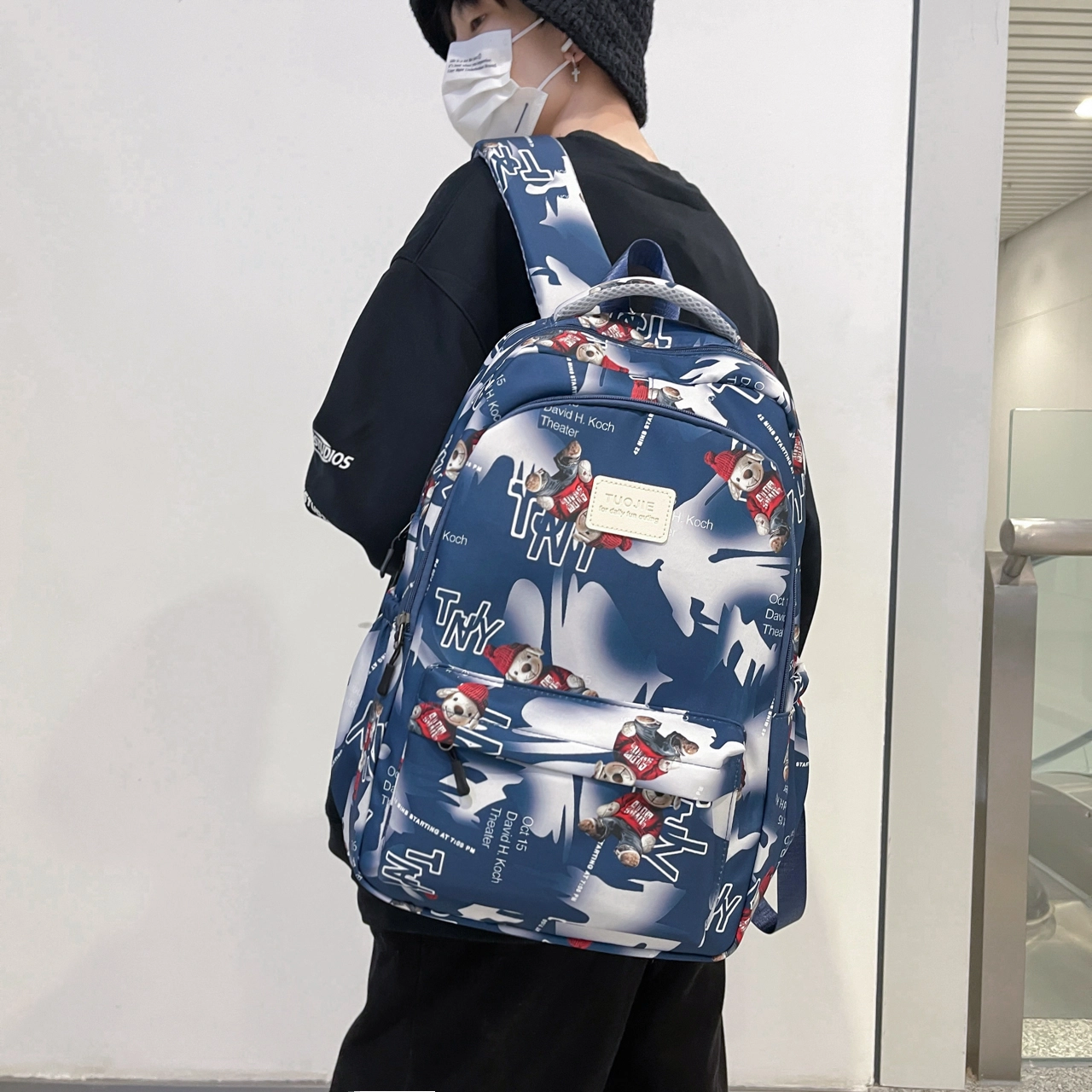 泰格奴 涂鸦精美旅行小清新轻便高颜值大容量背包初中高中大学生上课百搭书包 尼龙 双肩包 常规 男女同款情侣款 灰色/蓝色/黑色