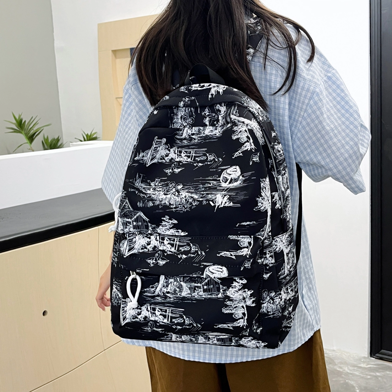 泰格奴 小清新休闲高颜值韩版背包初中生高中生大学生上课百搭书包 尼龙 双肩包 男女同款情侣款 白色/蓝色/黑色
