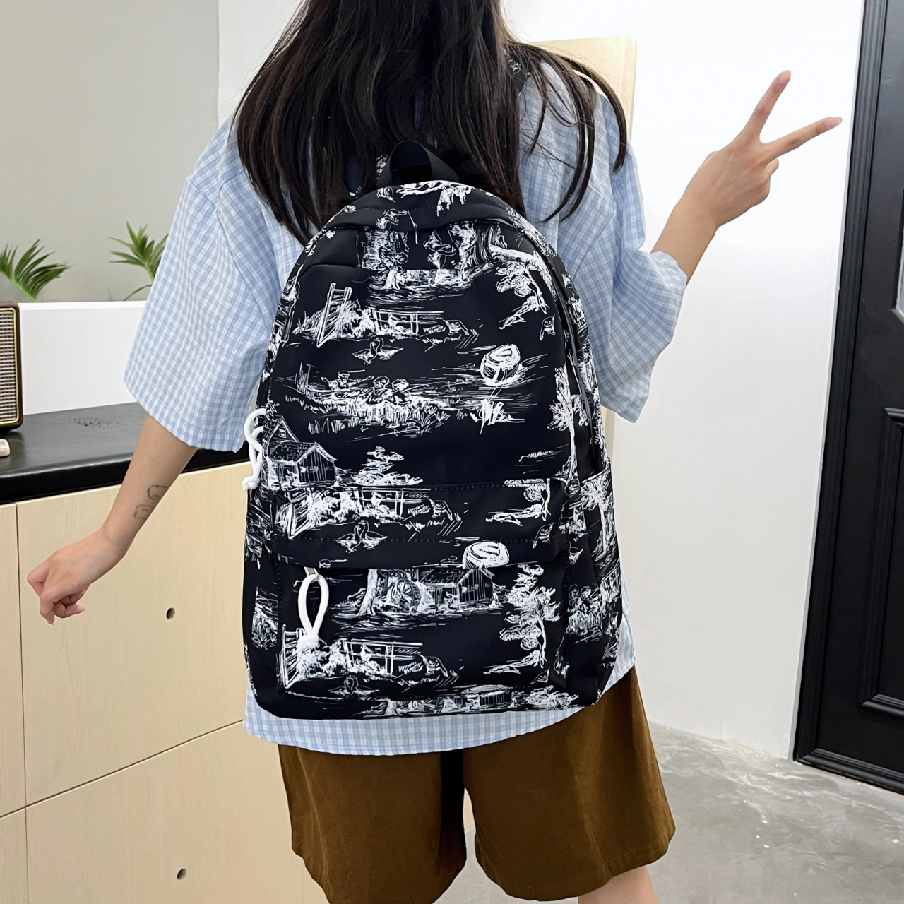 泰格奴 小清新休闲高颜值韩版背包初中生高中生大学生上课百搭书包 尼龙 双肩包 男女同款情侣款 白色/蓝色/黑色