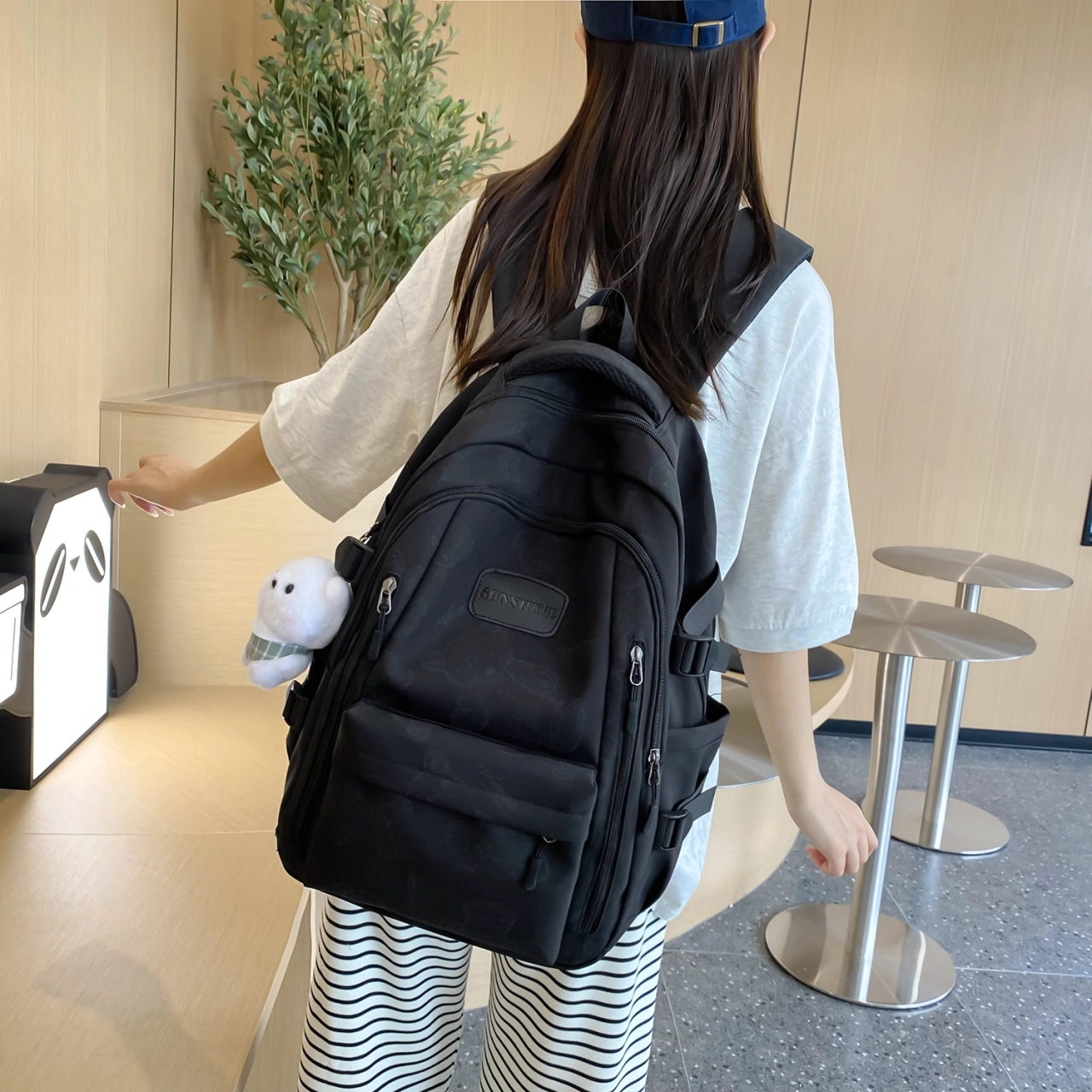 泰格奴 字母印花轻便简约国风大容量运动耐磨背包初中生高中生大学生上课百搭书包 尼龙 双肩包 男女同款情侣款 多色
