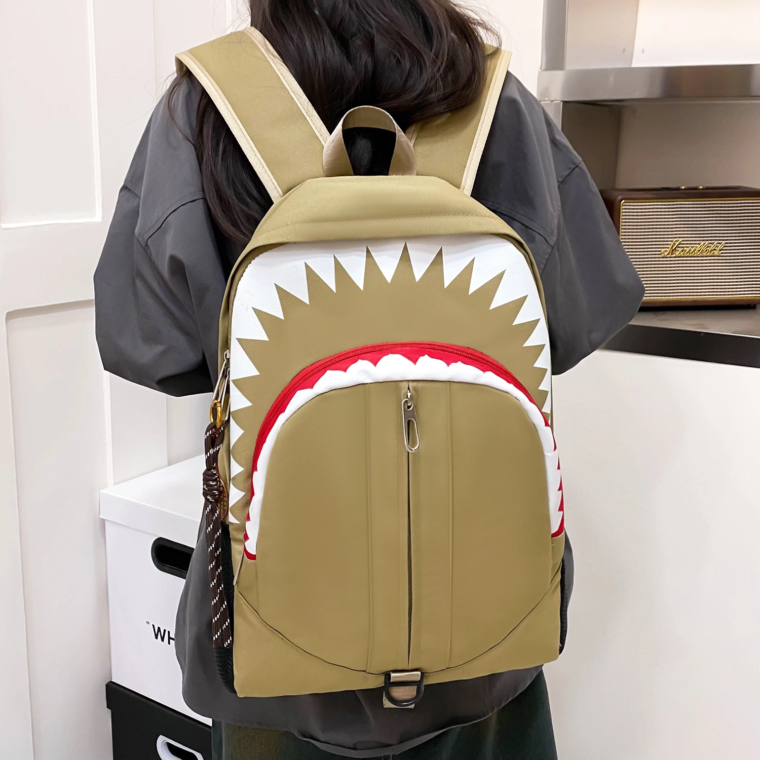 泰格奴 毕业旅游旅行暑假时尚潮流街头嘻哈搞怪风背包个性百搭高颜值大容量初高中大学生书包 尼龙 双肩包 男女同款情侣款 多色