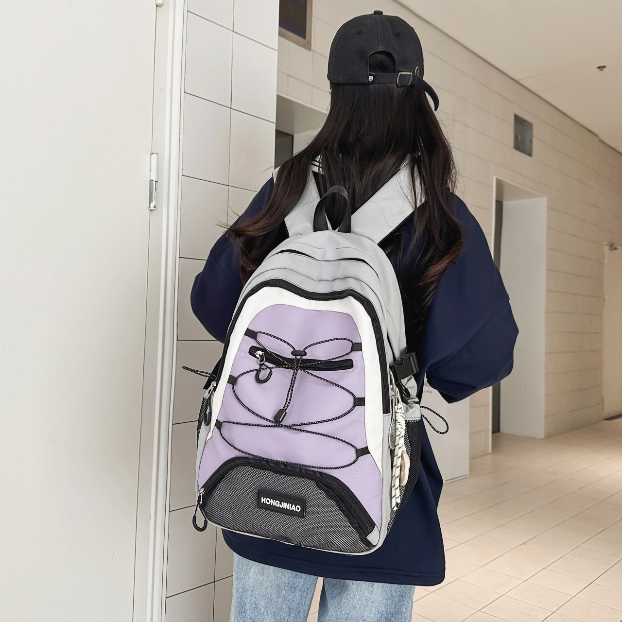 泰格奴 撞色系轻便百搭背包美版洋气个性气质高级感潮流时尚初中高中大学生上课百搭书包 尼龙 双肩包 男女同款情侣款 黑色/白色/灰色