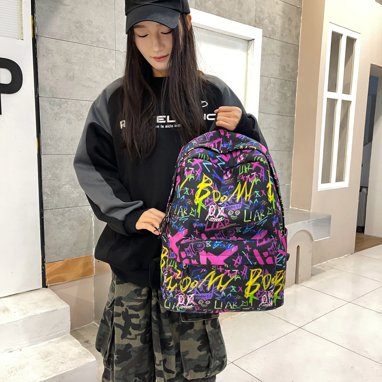 泰格奴 涂鸦精美机能通勤旅行轻便高颜值潮流百搭大容量背包初中高中大学生上课百搭书包 牛津布 双肩包 男女同款情侣款 紫色/黑色/蓝色