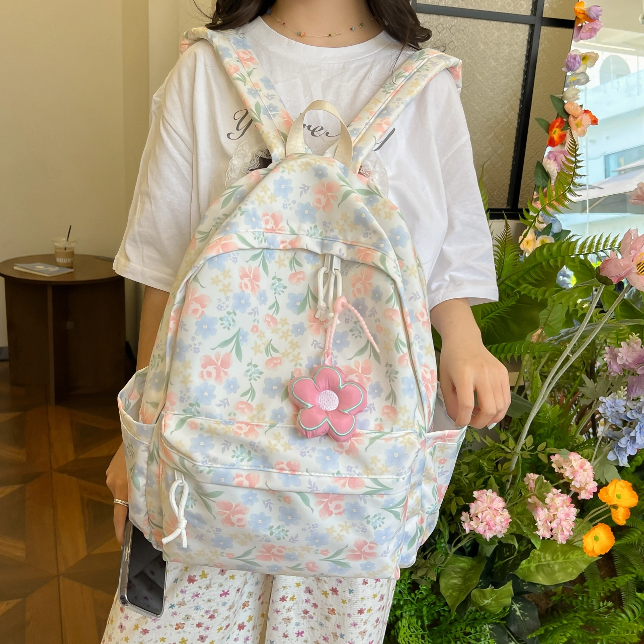 泰格奴 字母印花轻便国风大容量运动百搭 尼龙 书包双肩包 女款 多色