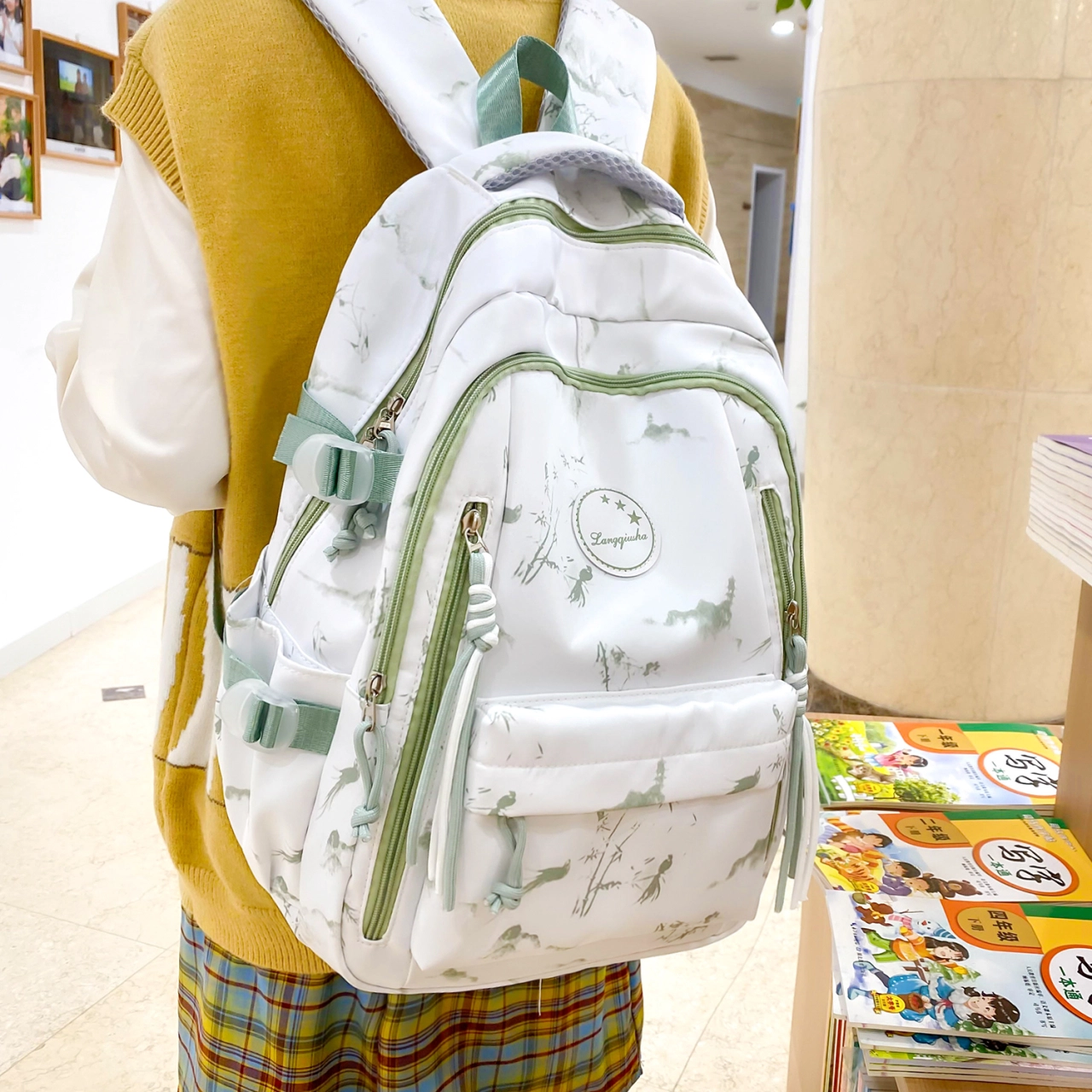 泰格奴 字母印花轻便简约国风大容量运动耐磨背包初中生高中生大学生上课百搭书包 尼龙 双肩包 女款 黑色/酒红色/浅绿色/粉色