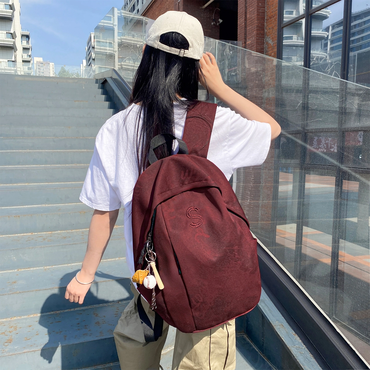 泰格奴 字母印花轻便简约国风大容量运动耐磨背包初中生高中生大学生上课百搭书包 尼龙 双肩包 男女同款情侣款 白色/红色/绿色/黑色