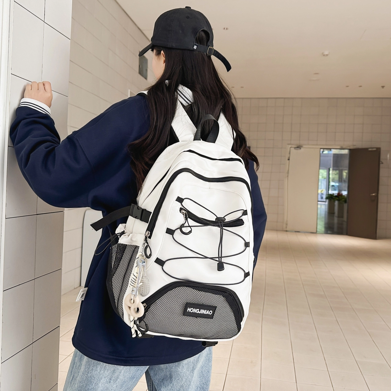 泰格奴 撞色系轻便百搭背包美版洋气个性气质高级感潮流时尚初中高中大学生上课百搭书包 尼龙 双肩包 男女同款情侣款 黑色/白色/灰色
