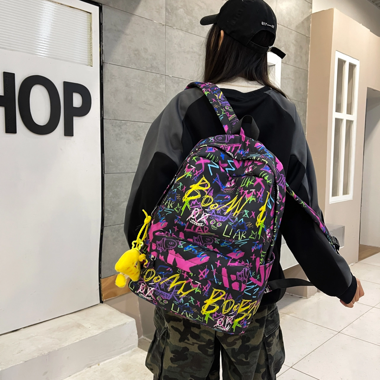 泰格奴 涂鸦精美机能通勤旅行轻便高颜值潮流百搭大容量背包初中高中大学生上课百搭书包 牛津布 双肩包 男女同款情侣款 紫色/黑色/蓝色