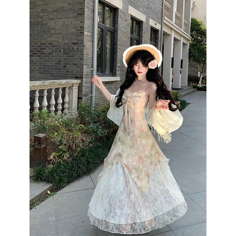 沐晓欣 甜美蝴蝶结飘带碎花蕾丝拼接吊带连衣裙 女款