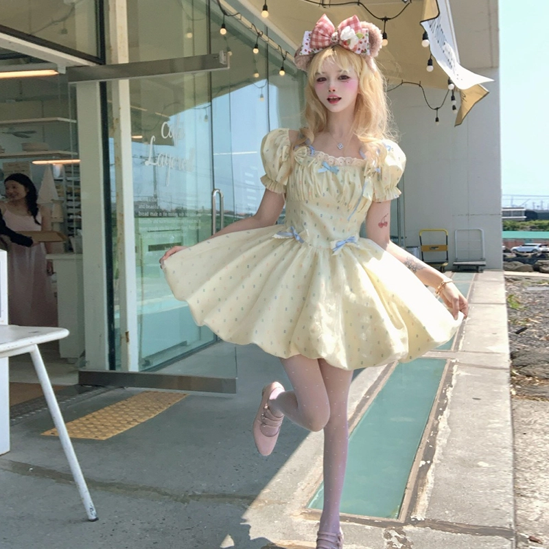 依钗 泡泡袖方领梨形身材收腰显瘦甜美碎花度假风短裙短袖连衣裙 女款