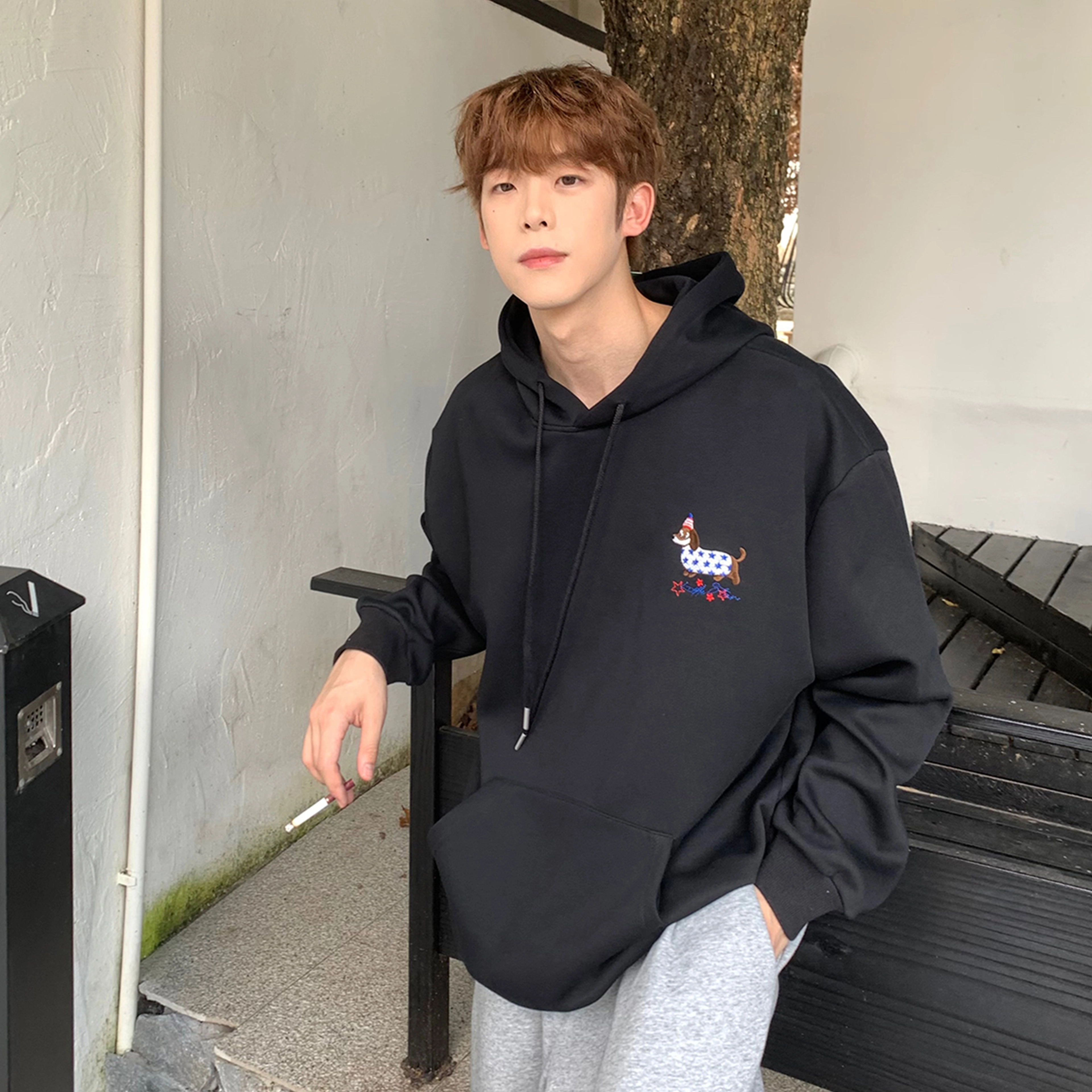 永言 小众腊肠狗刺绣秋冬简约外套男宽松休闲百搭套头上衣情侣连帽卫衣 男女同款
