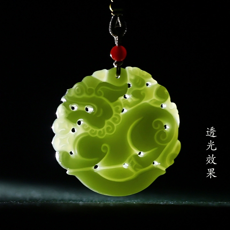 白泽宇宙 【八方来财】脚踏元宝貔貅 新中式古风落地元宝双面精雕皮丘玉佩 财运亨通   #好运 和田玉项链 青白玉 男款