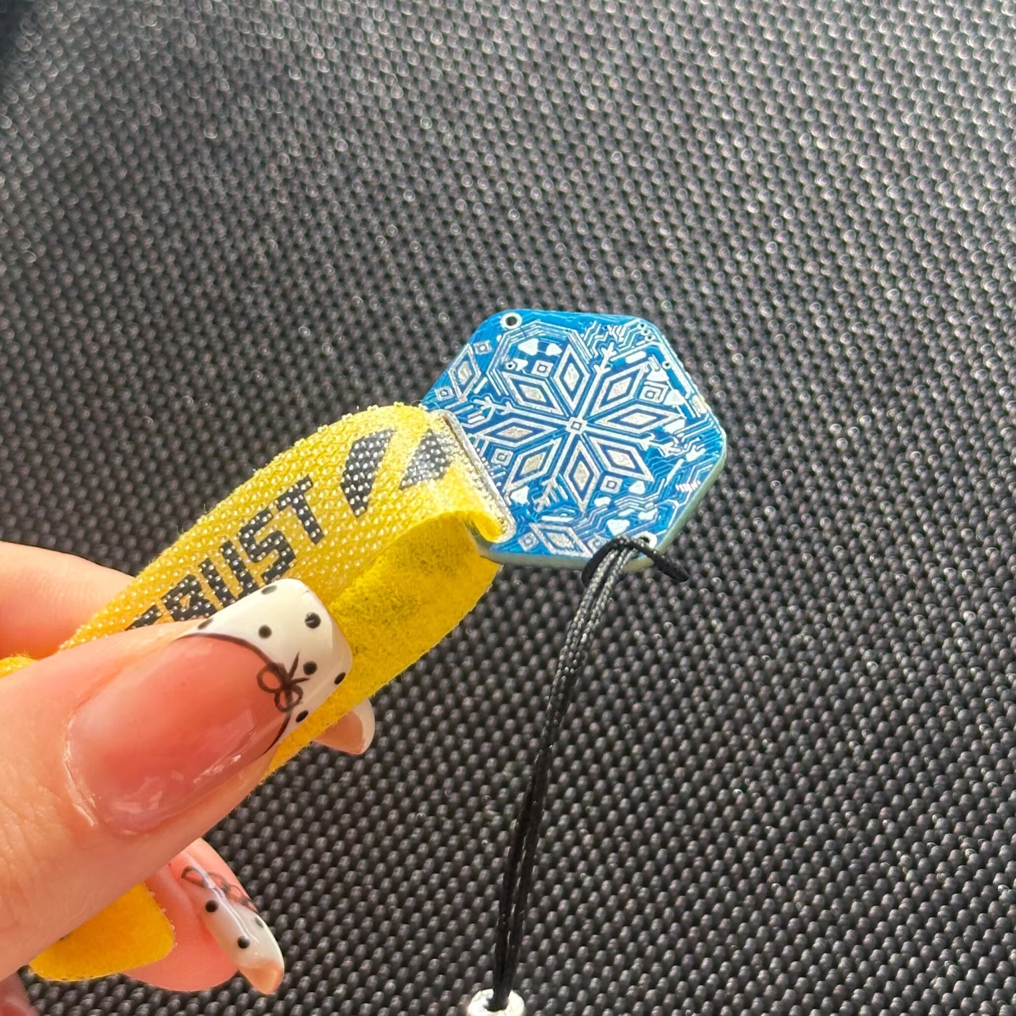 弗洛康 创意蓝色幸运符六边形钥匙扣 谷圈挂件