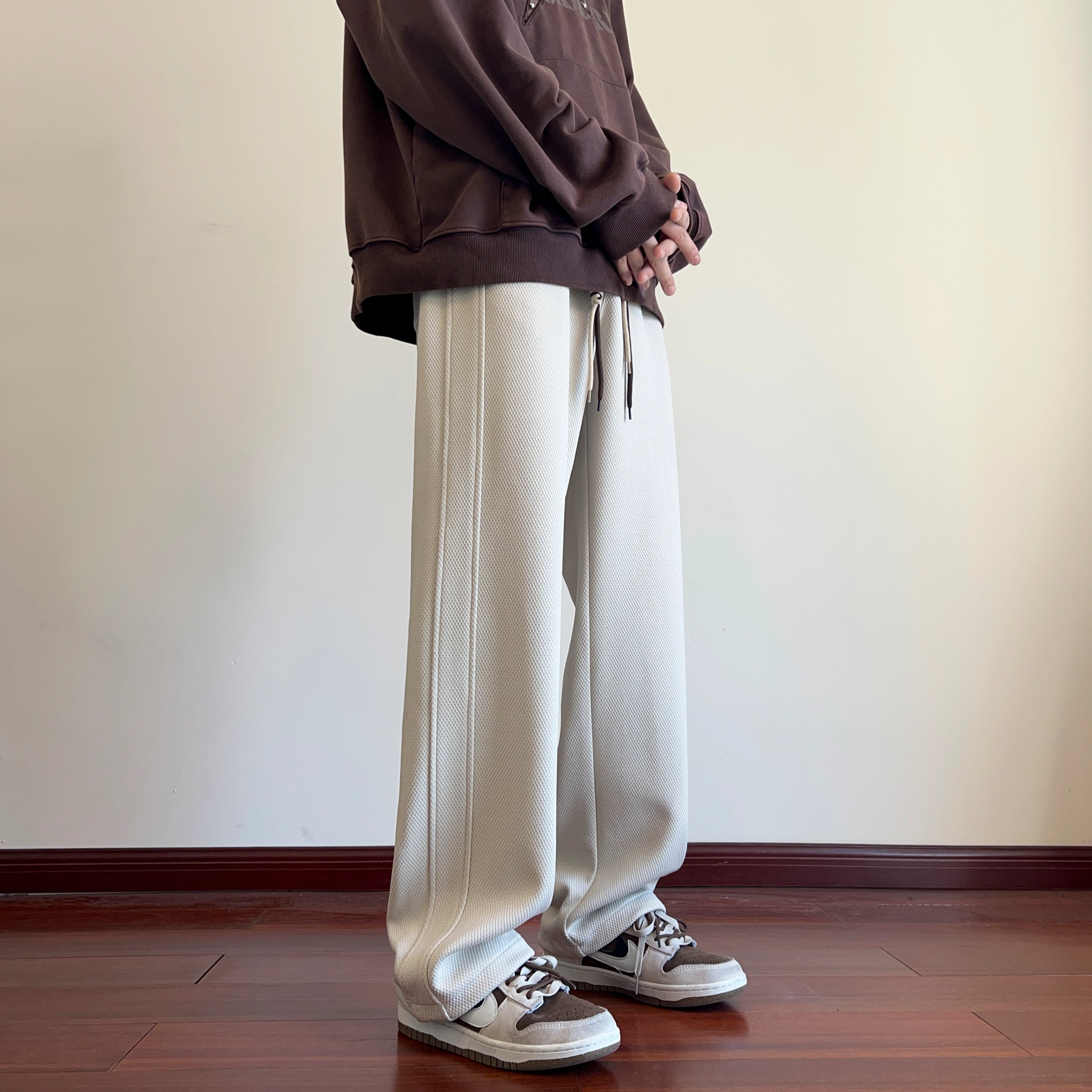 尘映 美式高街痞帅早秋常规加绒款菠萝格校园穿搭直筒阔腿裤男宽松拖地裤无性别亲肤学院百搭通勤运动裤子休闲裤 男女同款